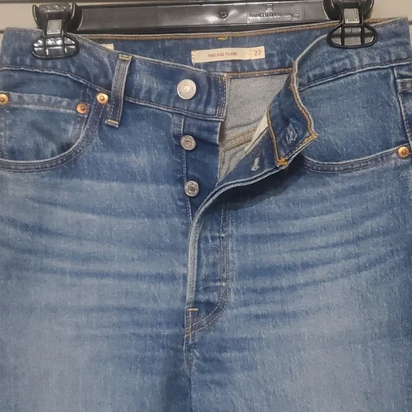 Levi's Premium 100% cotton Ribcage Flare Jeans - Picture 3 of 5